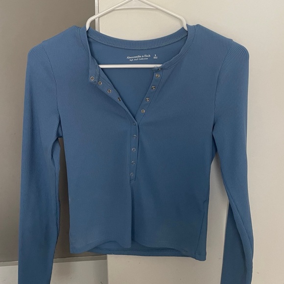 Abercrombie & Fitch Tops - Abercrombie Top